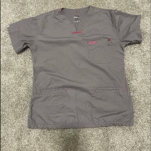3/$25 Iguanamed scrubs top